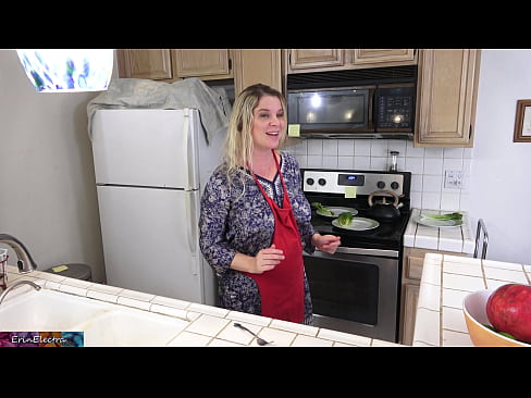 ❤️ Stepmom milking anjeunna di dapur saméméh tanggal na video bangsat  dina su.superpornpics.ru